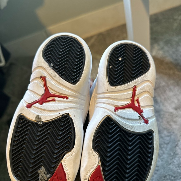 Jordan 12 Retro - Picture 3 of 5